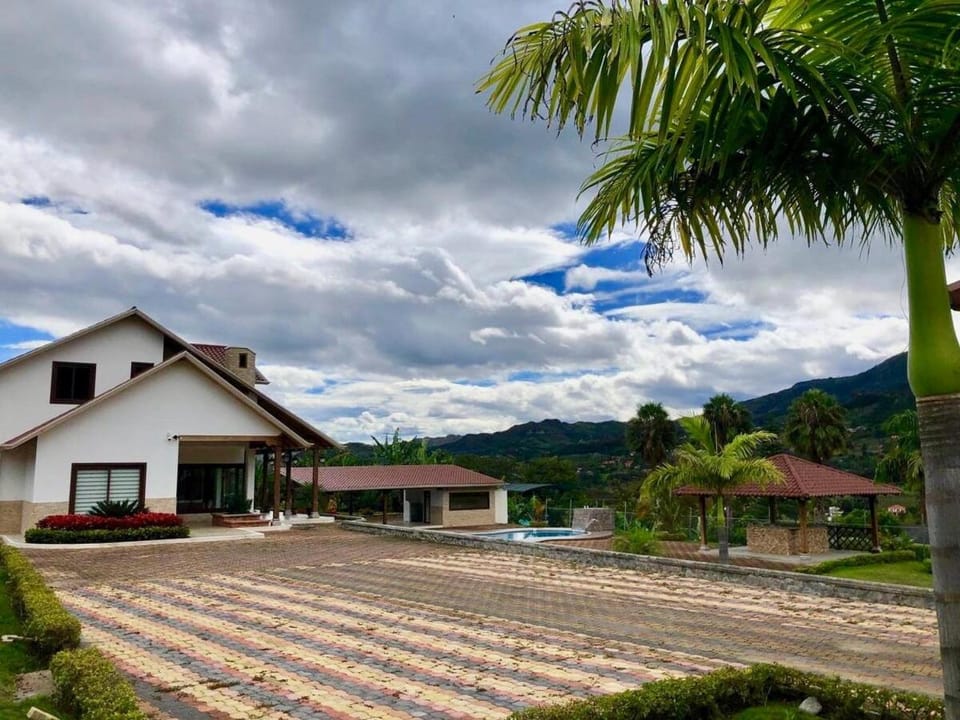 Casa de campo con piscina Villa in Loja