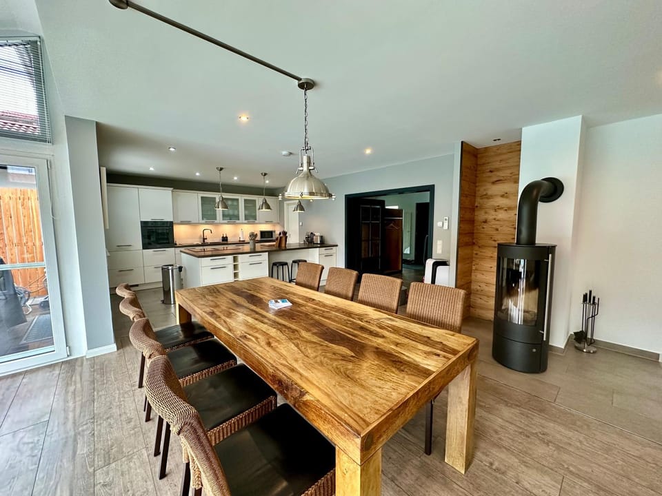 Kitchen or kitchenette, Living room, Dining area, stove