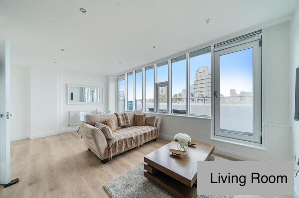 Communal lounge/ TV room, Living room, Photo of the whole room, Seating area