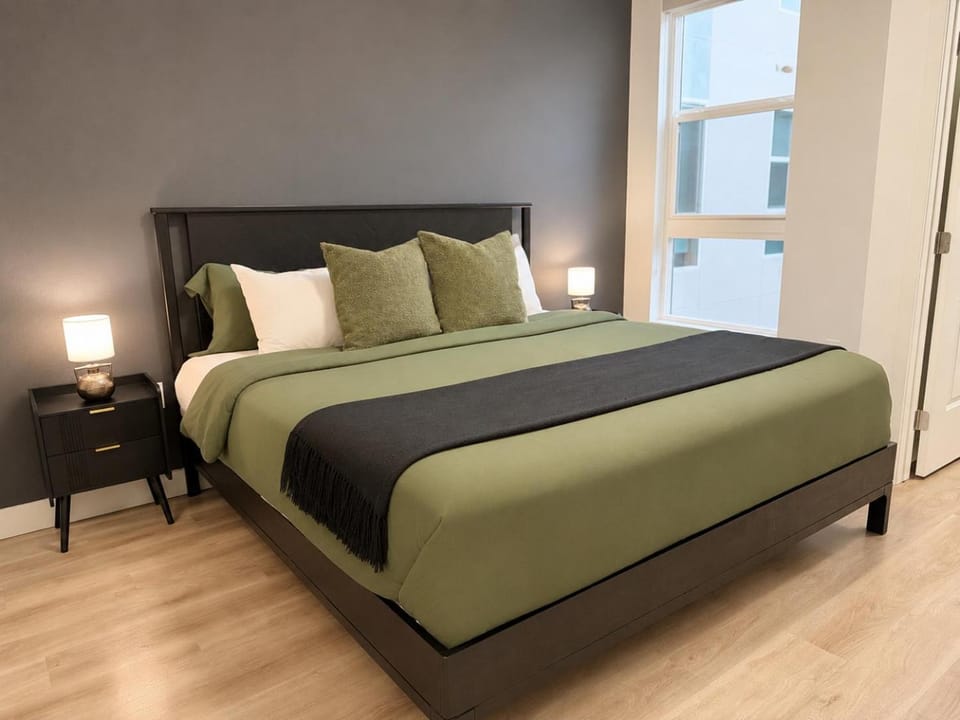 Bed, Photo of the whole room, Bedroom