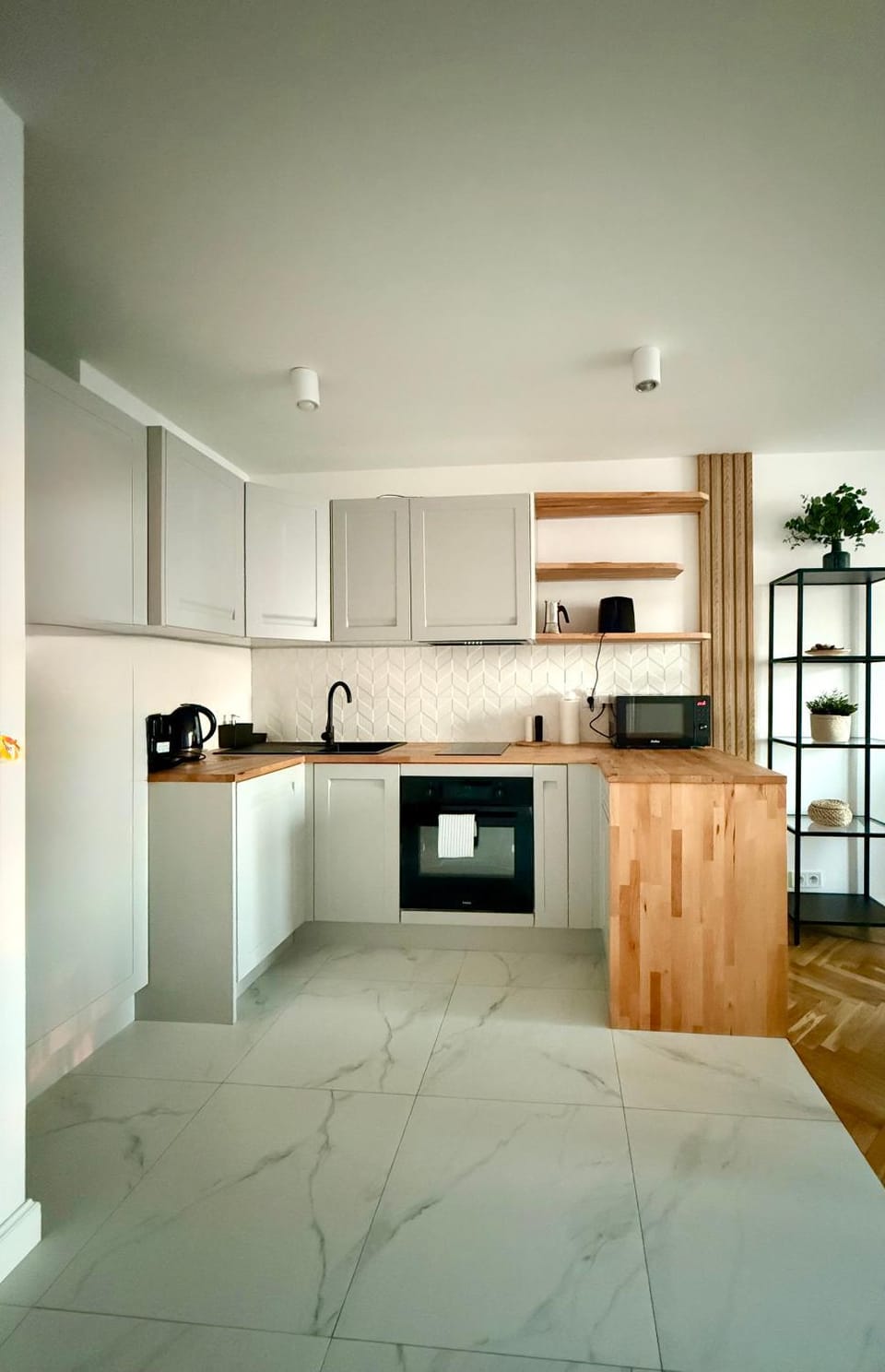 Kitchen or kitchenette, pet friendly, stove