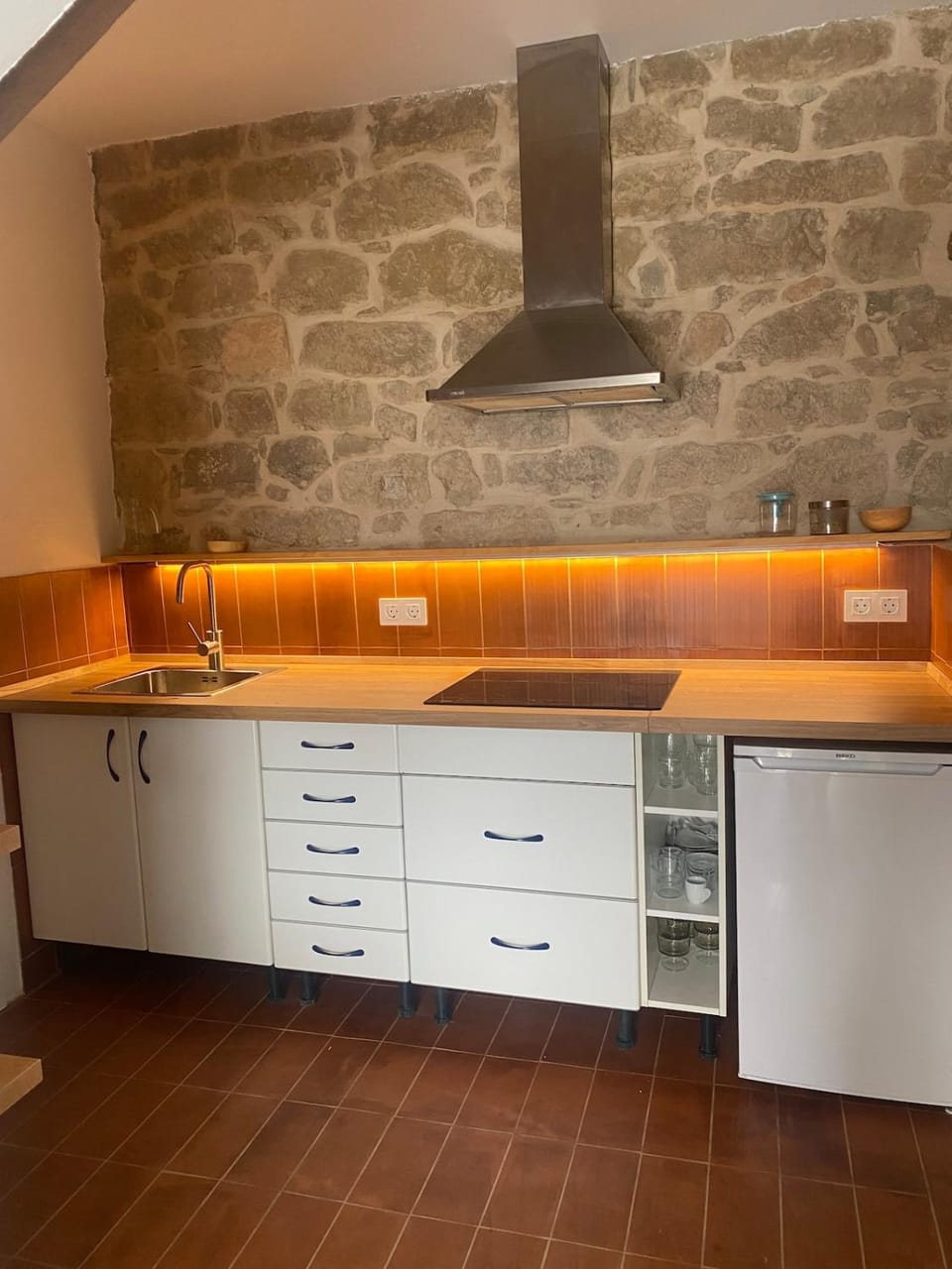 Kitchen or kitchenette