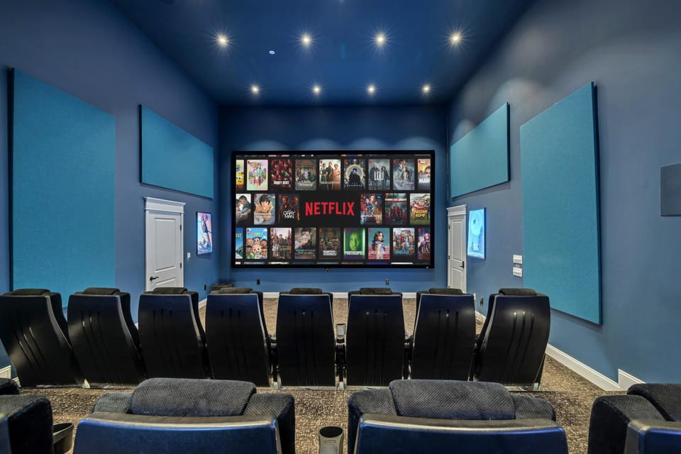 TV and multimedia, Seating area, Entertainment