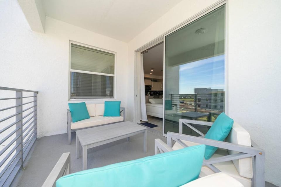 Resort Condo 10 Min to Disney Apartment in Kissimmee