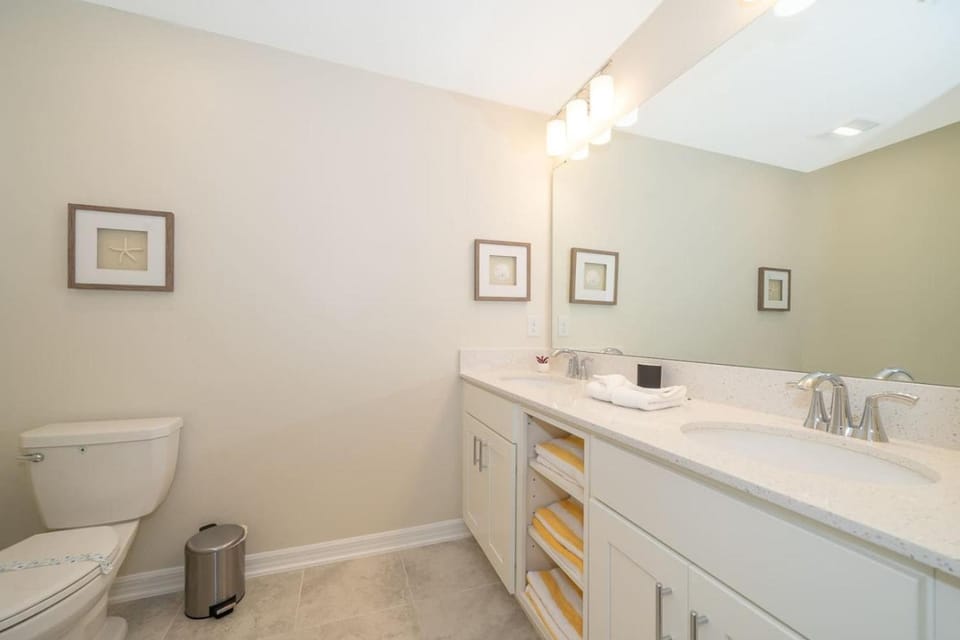 Resort Condo 10 Min to Disney Apartment in Kissimmee