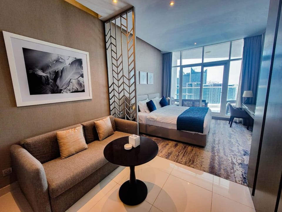 Bed, Living room, Photo of the whole room, Seating area