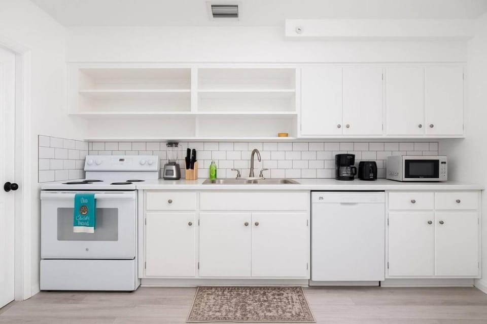The Residences at Lake Ridge Apt 1 Apartment in Fort Lauderdale