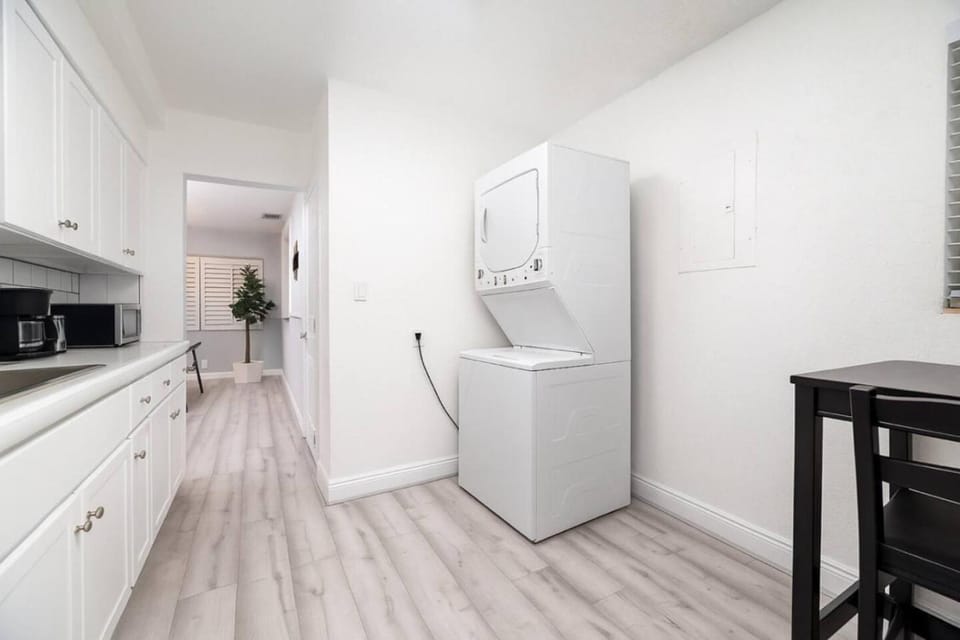 The Residences at Lake Ridge Apt 1 Apartment in Fort Lauderdale