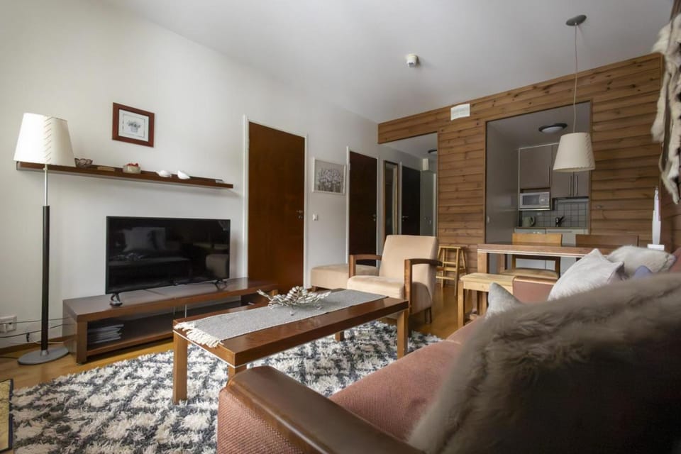 TV and multimedia, Kitchen or kitchenette, Seating area, Dining area, Evening entertainment