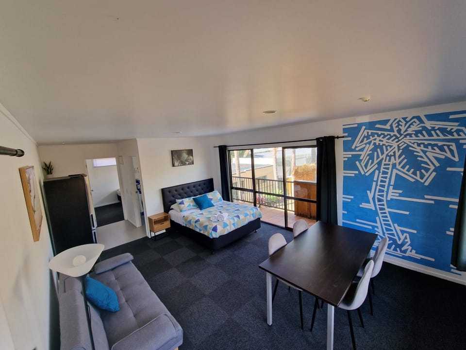 Palm Tree Apartments & backpackers Hotel in Paihia