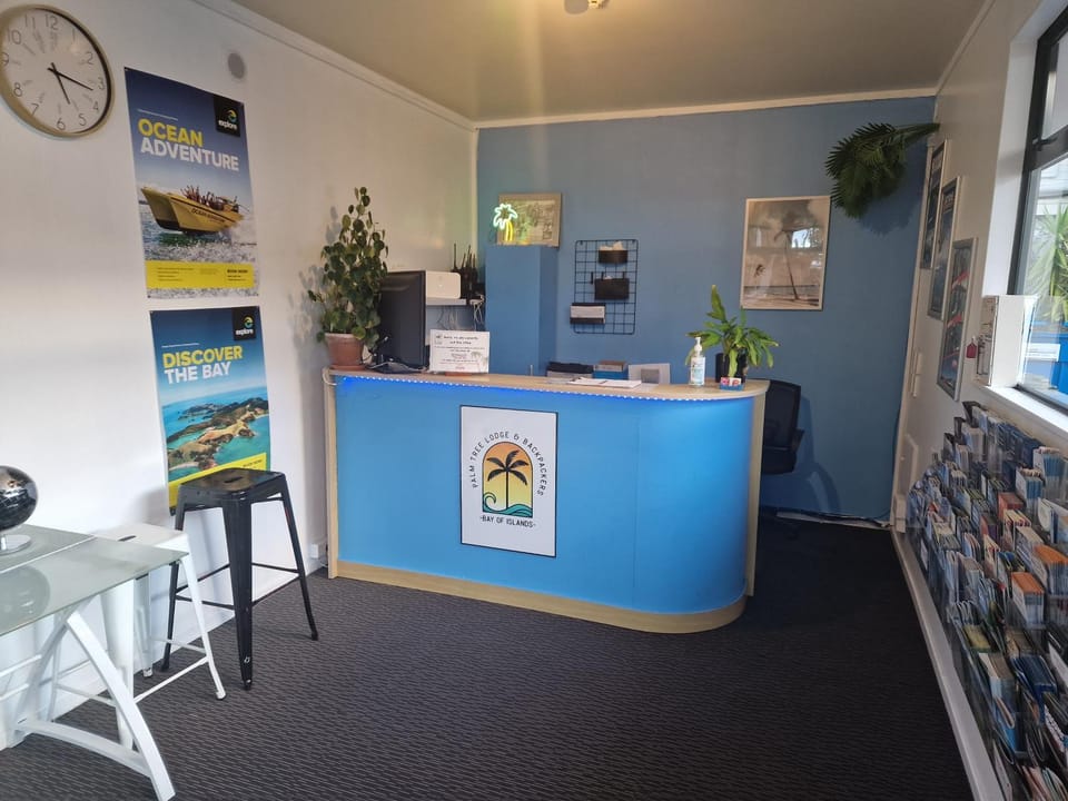 Palm Tree Apartments & backpackers Hotel in Paihia