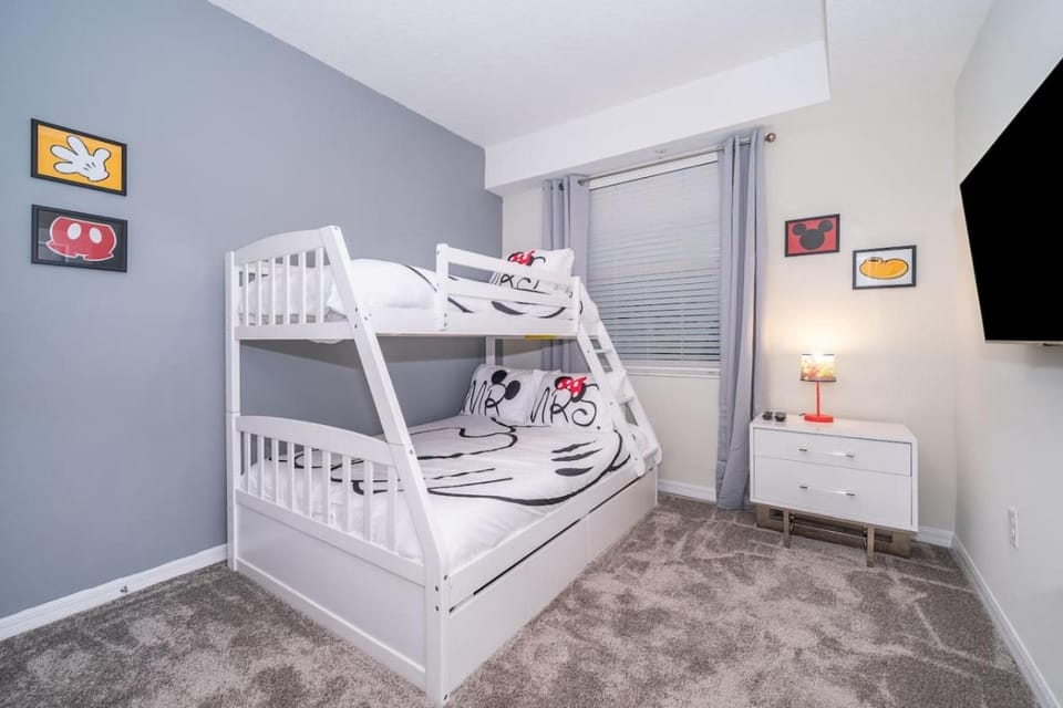 Modern Condo Near Disney Apartment in Kissimmee