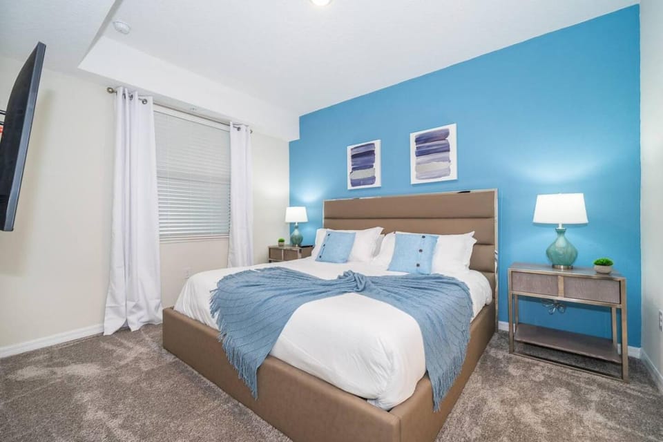 Modern Condo Near Disney Apartment in Kissimmee