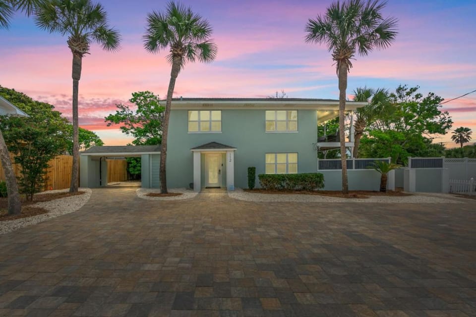 Paradise Palms House in Laguna Beach