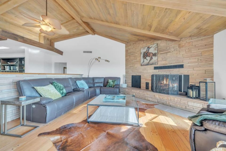 Ranch Stay-A 240 acre Working Ranch House in Granite Bay