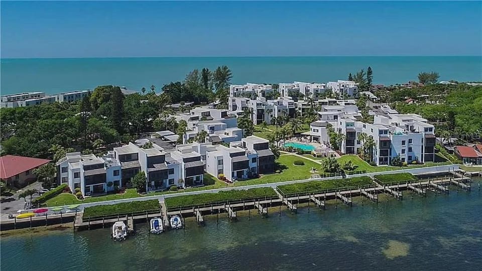 Tamarind Gulf & Bay - 2BR Near Sand & Sunset Apartment in Manasota Key