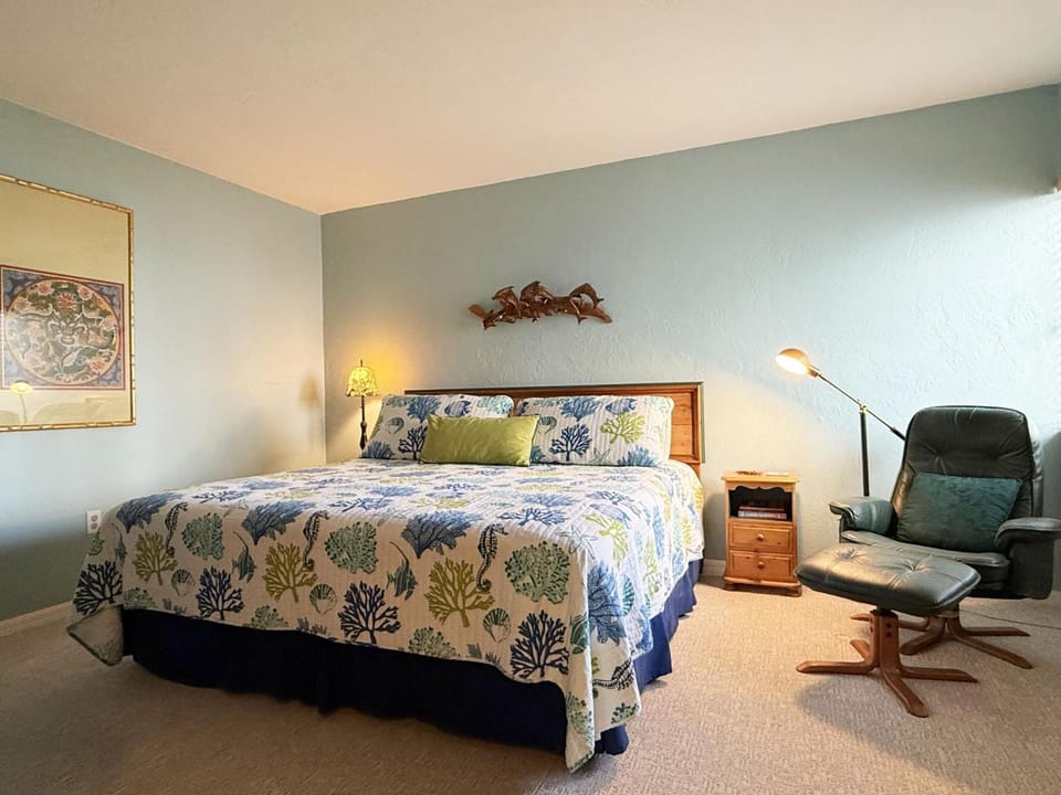 Bayside 2BR – Walk-Out Patio by Heated Pool Apartment in Manasota Key