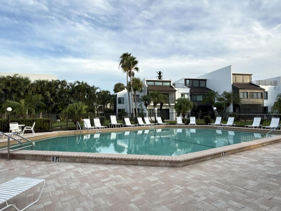 Tamarind – 2BR Condo with Lemon Bay Views Apartment in Manasota Key