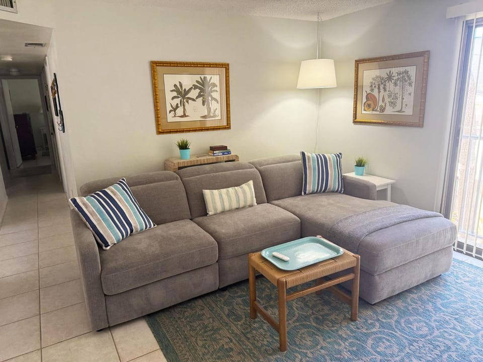Sunburst Escape w/ Heated Pool, Dock & Beach Apartment in Manasota Key