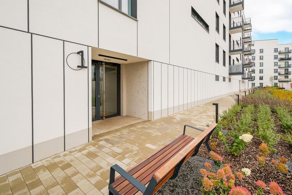 Property building, Day