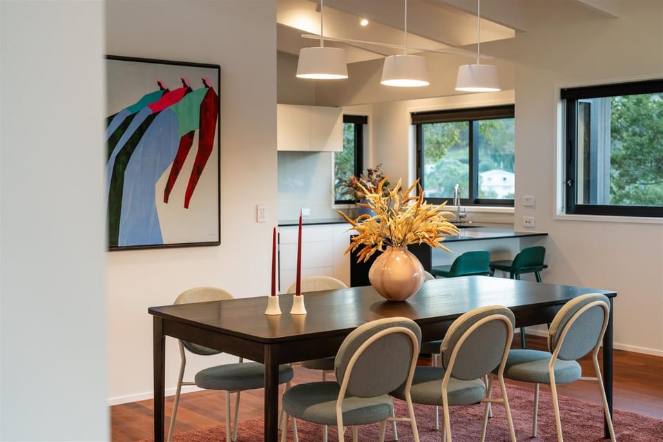 Bold & Beautiful- The Close 14a Paihia House in Paihia