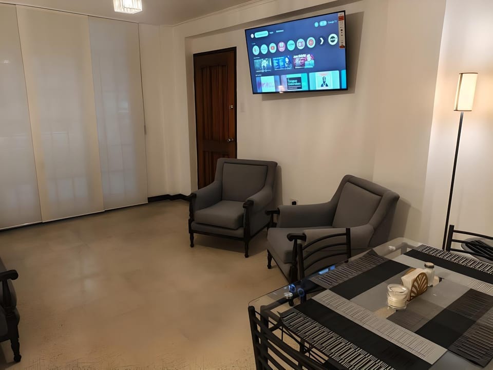 TV and multimedia, Living room, Dining area
