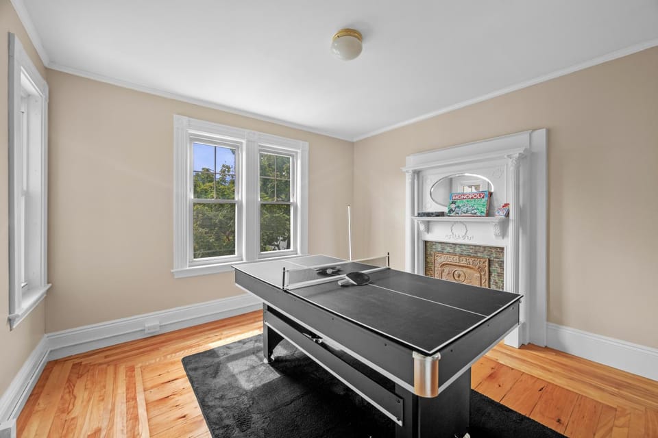 Game Room, Table tennis