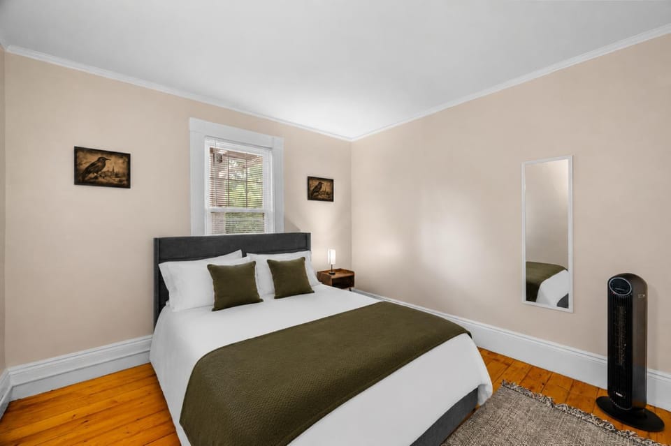 Bed, Bedroom