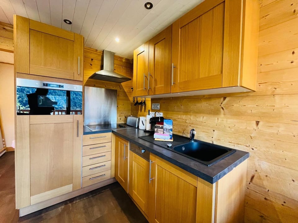 Appartement chaleureux près des remontées du Morel, Wi-Fi inclus - FR-1-688-100 Apartment in Les Allues