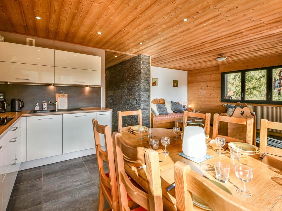 Magnifique T3 6 pers. proche centre, parking inclus - FR-1-685-94 Apartment in Les Gets
