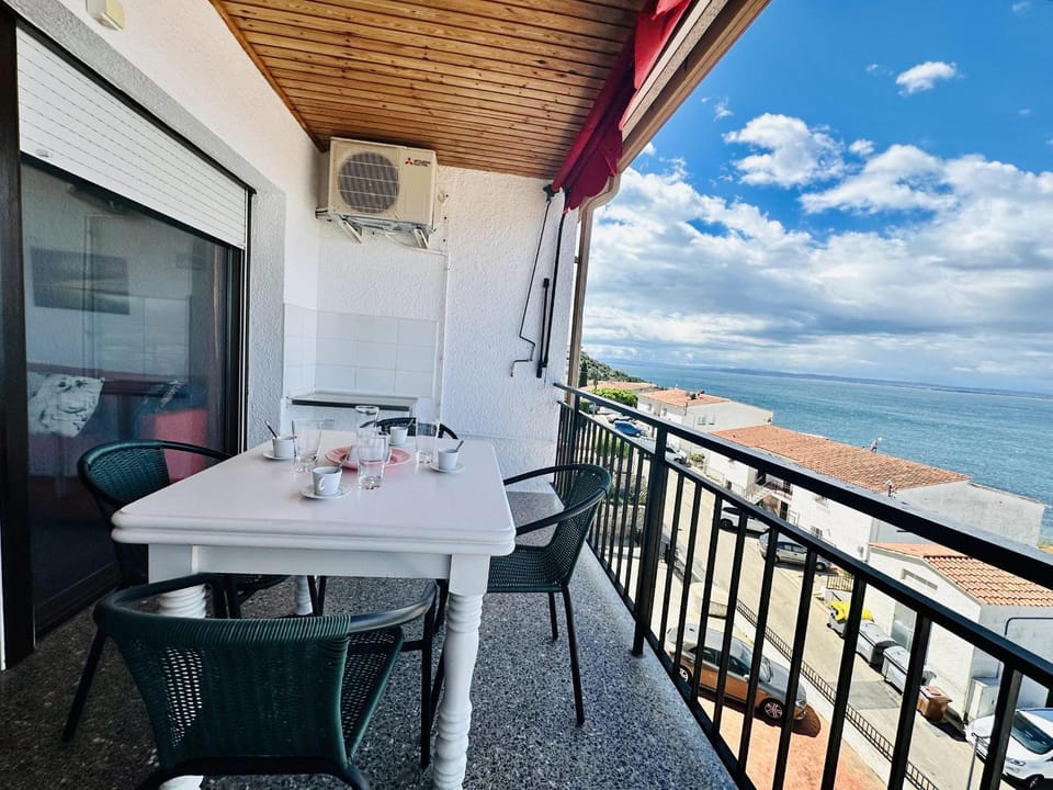 Apartamento cómodo en la Costa Brava con encanto del Mediterráneo - ES-258-161 Apartment in Roses