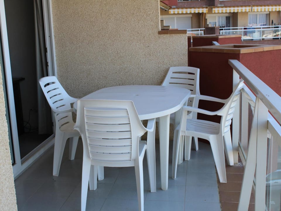 Apartamento acogedor con terraza en el corazón de Roses - ES-258-160 Apartment in Roses