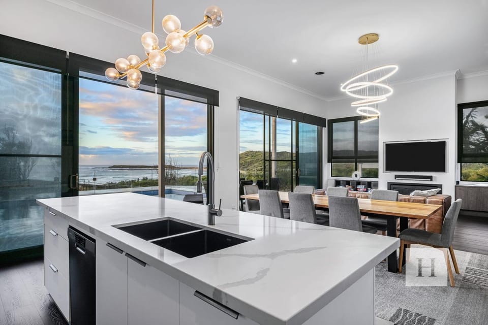 Surfside House in Lake Macquarie