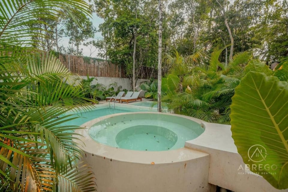 Day, Natural landscape, Garden, Hot Tub, Garden view, Pool view, Swimming pool