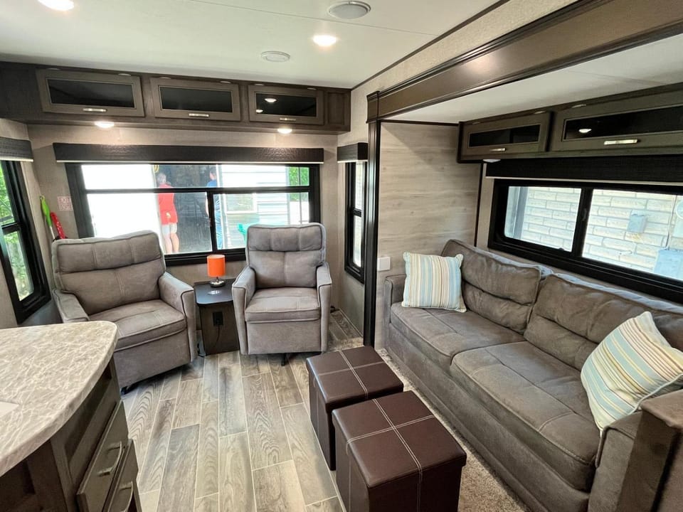 Comfortable 1BR RV for mid-to-long term stays Campground/ 
RV Resort in Beaumont