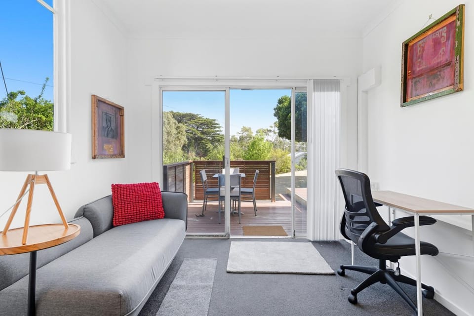 Charming Maning Ave - 2 Bedroom Unit in Sandy Bay Apartment in Tasmania