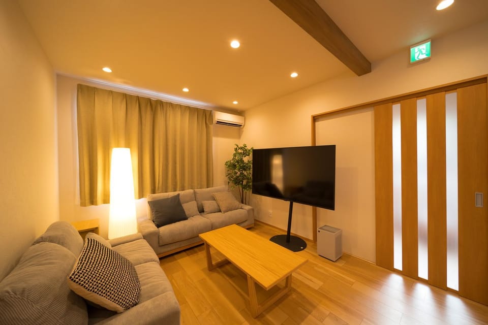 TV and multimedia, air conditioner