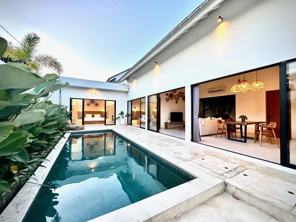 Patio, Pool view, Swimming pool