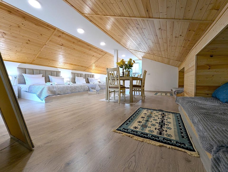 Living room, Photo of the whole room