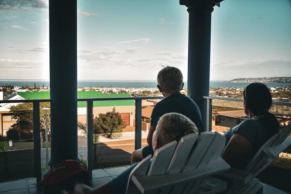 Day, People, Natural landscape, View (from property/room), Balcony/Terrace, Seating area, Mountain view, Sea view