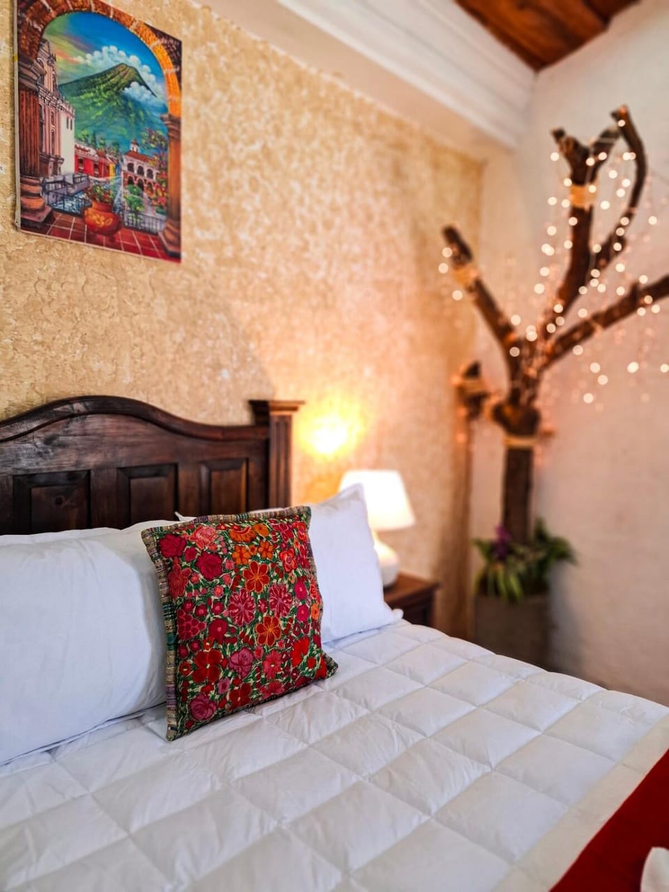 Colonial House 8 rooms and private parking in Antigua Guatemala House in Antigua Guatemala