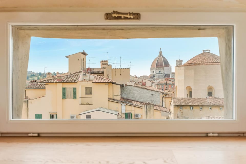Golden Luxe-Penthouse Duomo ViewGarden & Parking Apartment in Florence