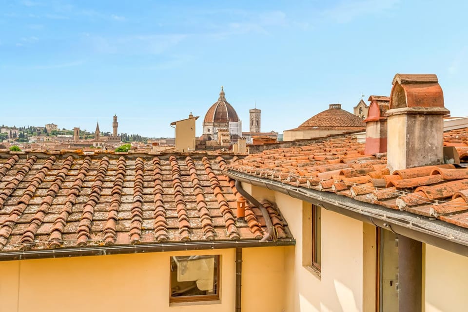 Golden Luxe-Penthouse Duomo ViewGarden & Parking Apartment in Florence