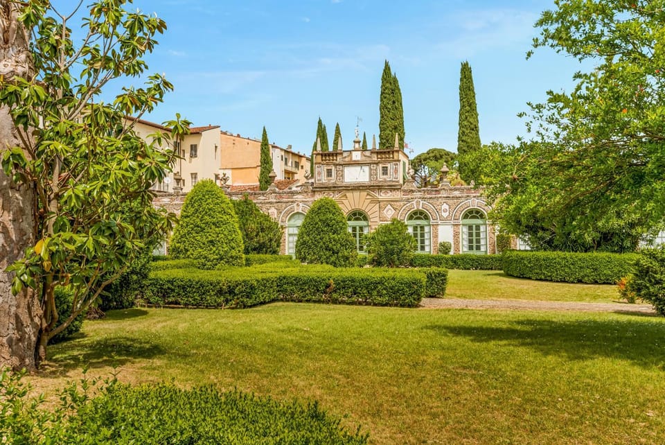 Golden Luxe-Penthouse Duomo ViewGarden & Parking Apartment in Florence
