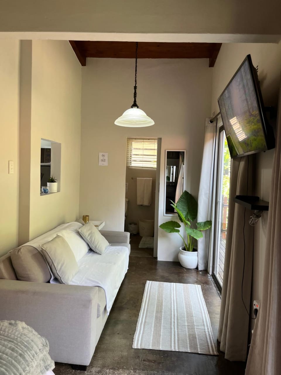 Communal lounge/ TV room, TV and multimedia, Living room, Photo of the whole room, Seating area