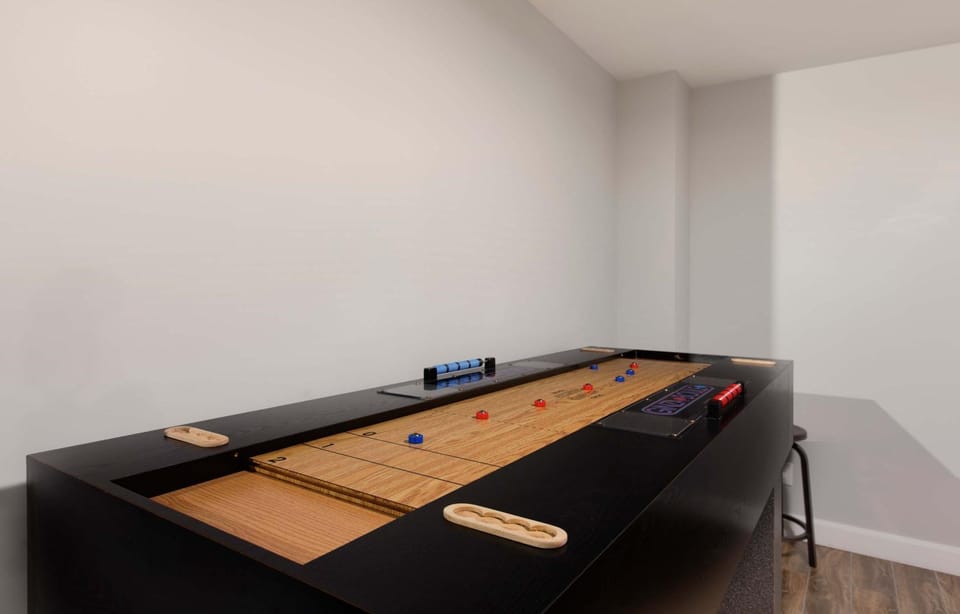 Spa - Foosball Table - Le Floriska Apartment in Quebec