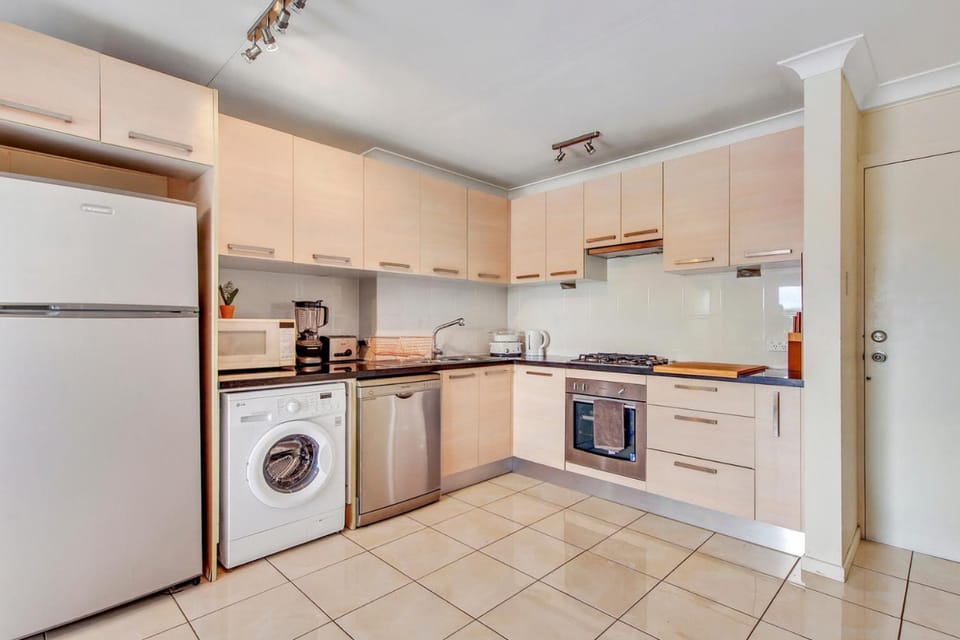 Kitchen or kitchenette, oven, stove