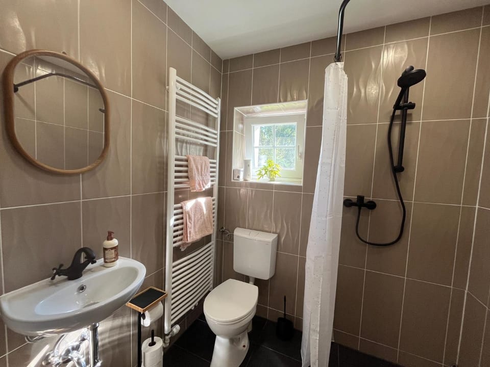 Bathroom, Living room