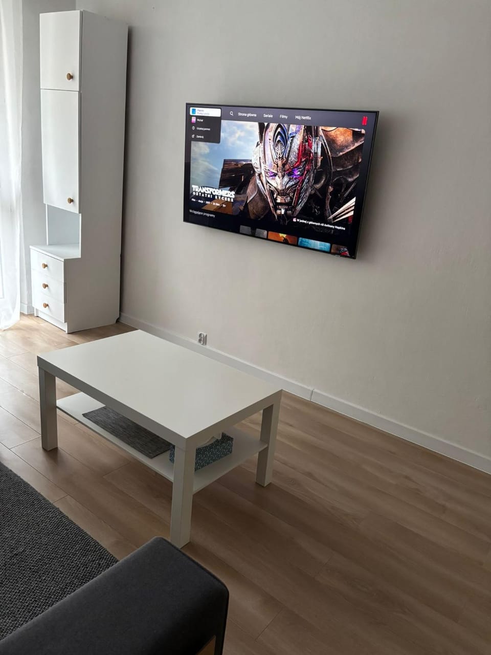 Communal lounge/ TV room, TV and multimedia, Evening entertainment