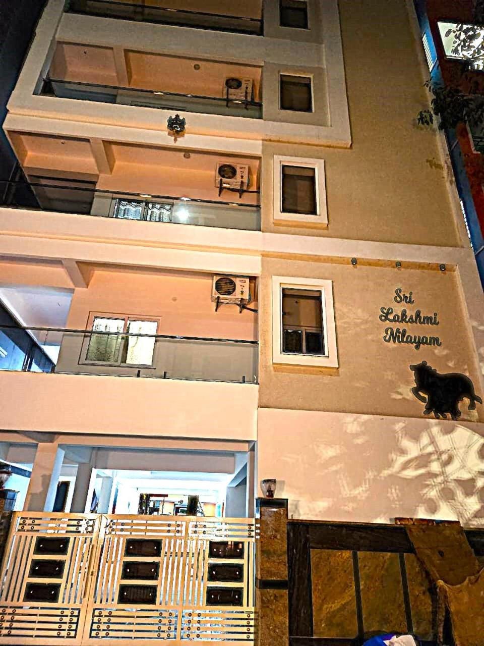 New Modern 2BHK Full Furnished in Kondapur Apartment in Hyderabad